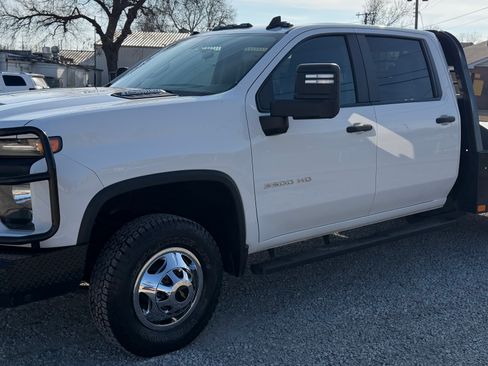 Used 2022 Chevrolet Silverado 3500 W/T image 1