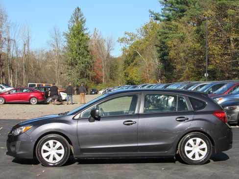 Used 2013 Subaru Impreza 2.0i image 4