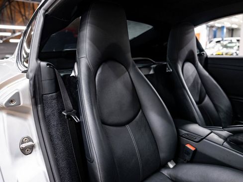 Used 2006 Porsche Cayman S RWD image 10