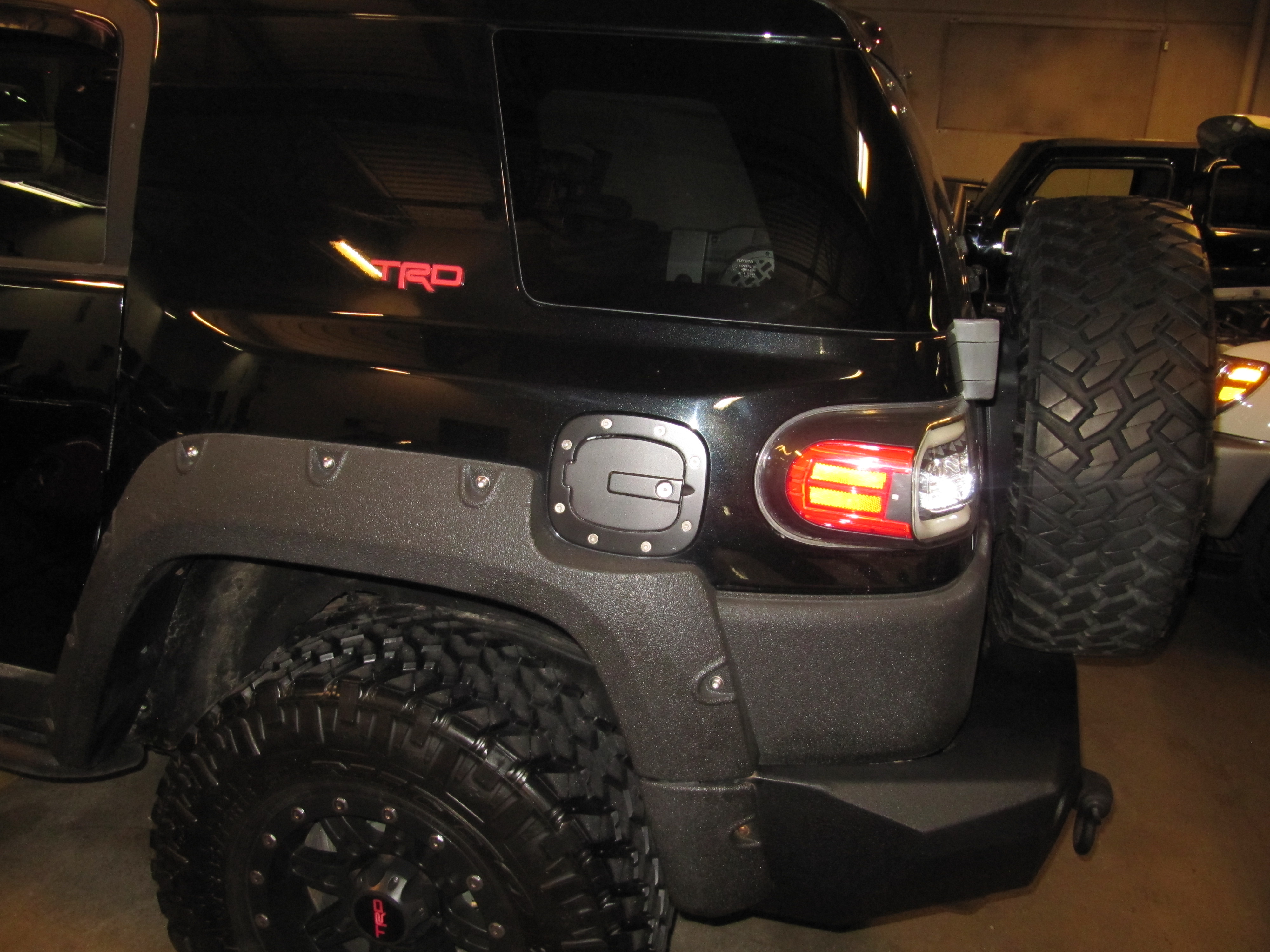 Used 2007 Toyota FJ Cruiser AWD/4WD image 8