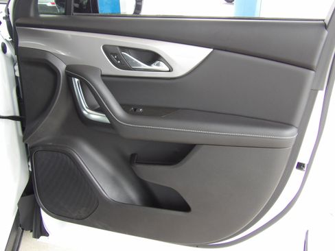 Used 2024 Chevrolet Blazer LT image 23