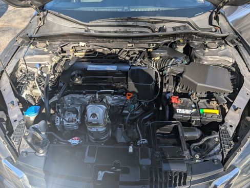 Used 2015 Honda Accord LX image 6