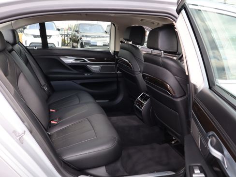 Used 2019 BMW 740i xDrive UNAVAIL AWD/4WD image 15