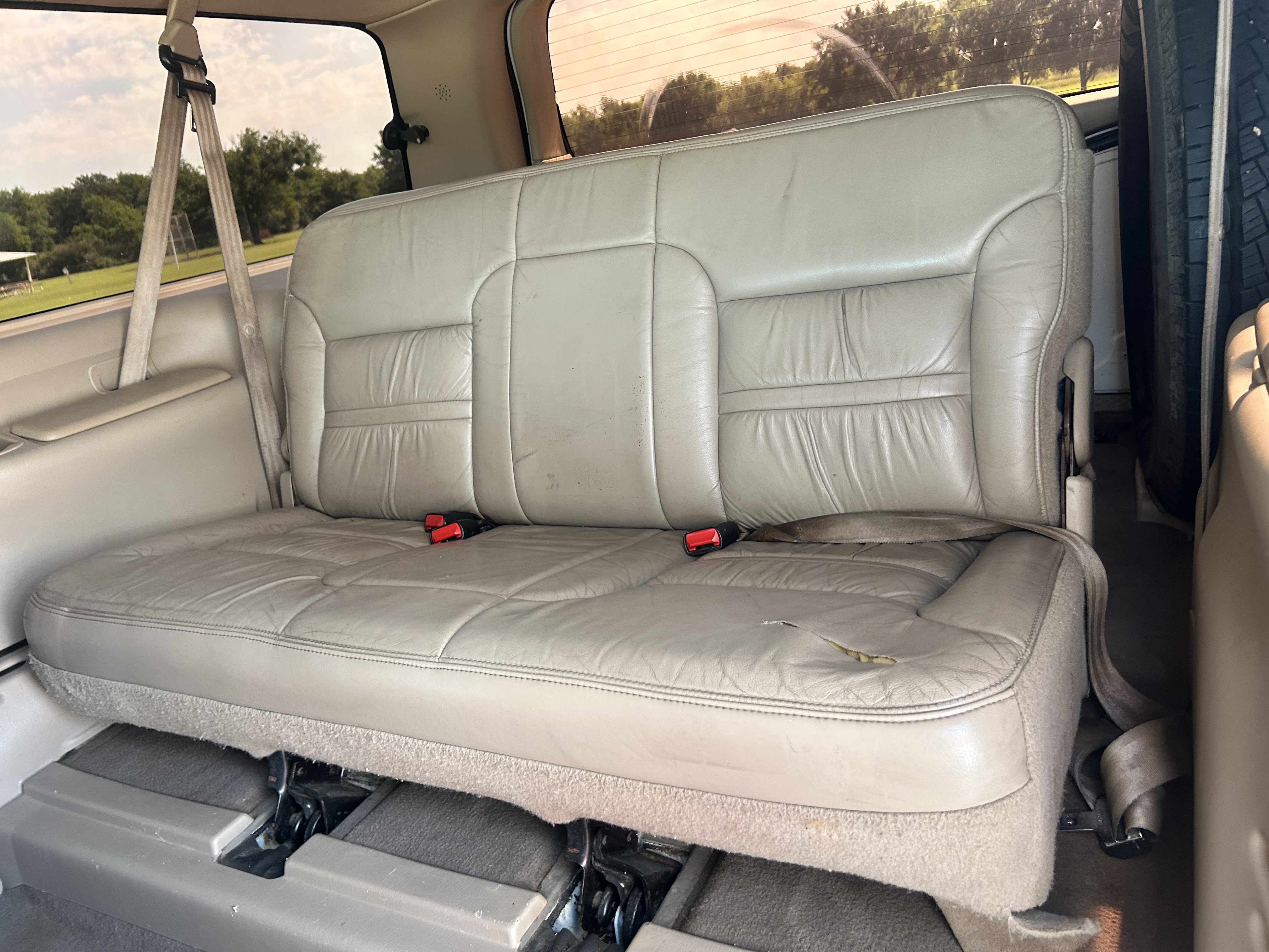 Used 2001 Ford Excursion 4WD Limited image 14
