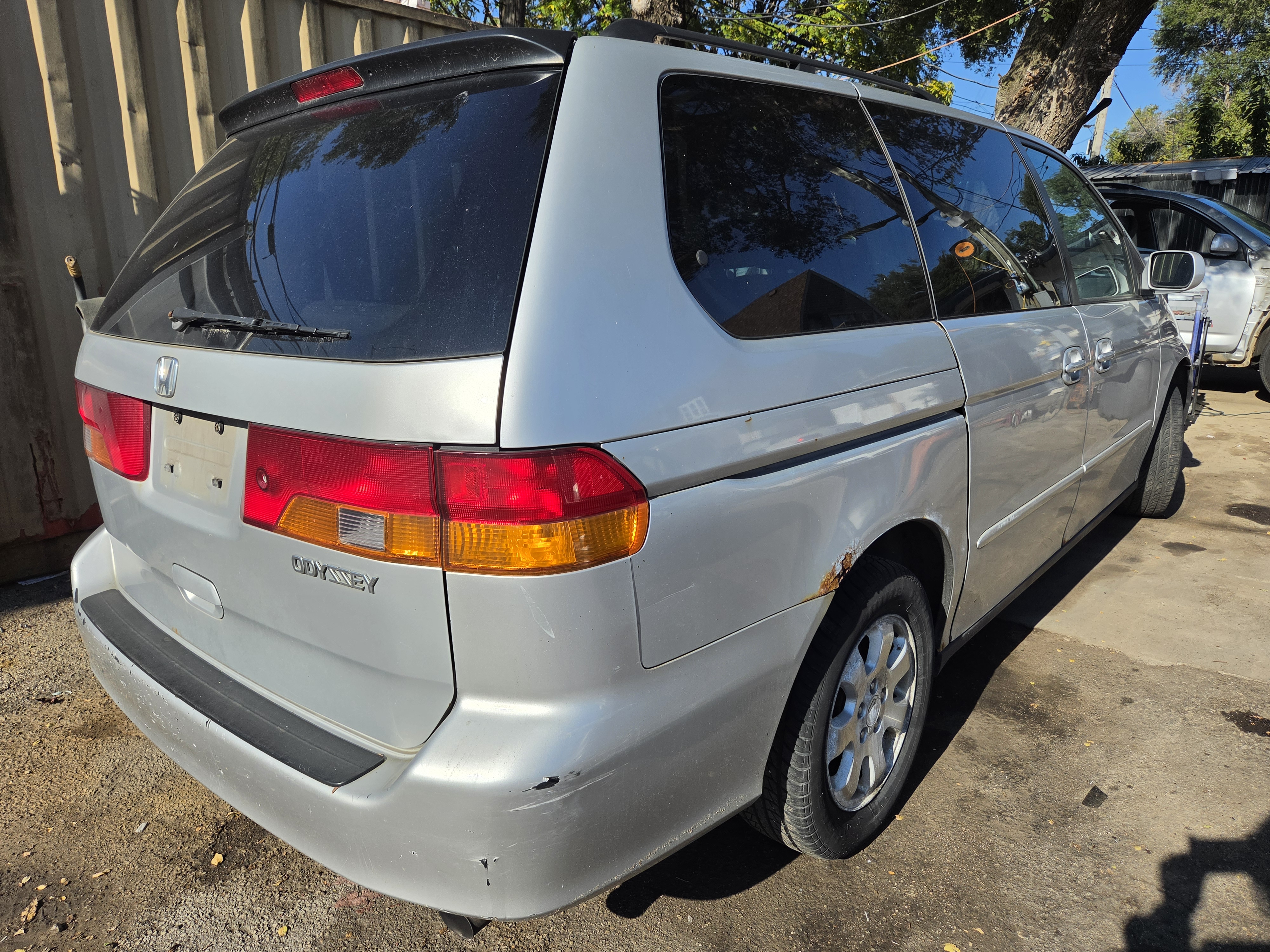 Used 2004 Honda Odyssey EX-L image 4