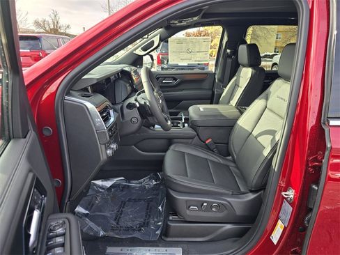 New 2026 GMC Yukon XL Denali image 14