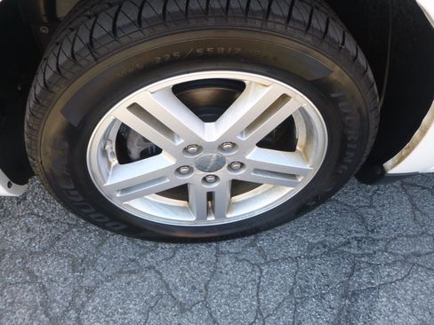 Used 2011 Dodge Avenger Mainstreet FWD image 9