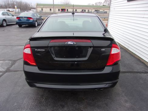 Used 2011 Ford Fusion SE image 3