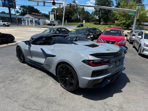 Used 2024 Chevrolet Corvette Z06 image 8