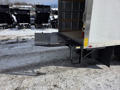 Used 2023 Ford E-350 and Econoline 350 image 16