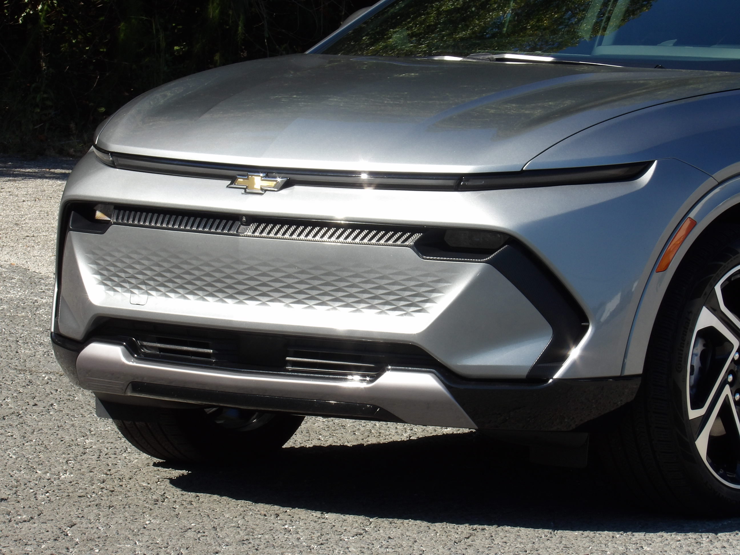 Used 2024 Chevrolet Equinox EV FWD LT w/ 3LT image 9