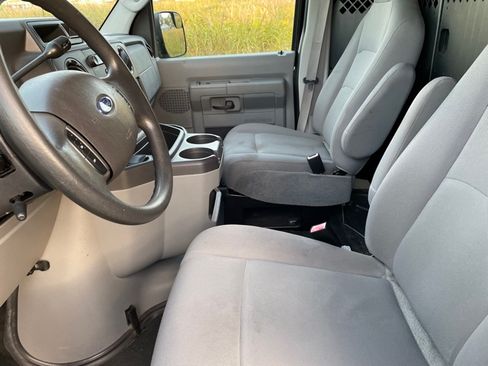 Used 2012 Ford E-250 and Econoline 250 image 16