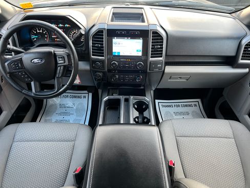 Used 2017 Ford F150 XLT image 3