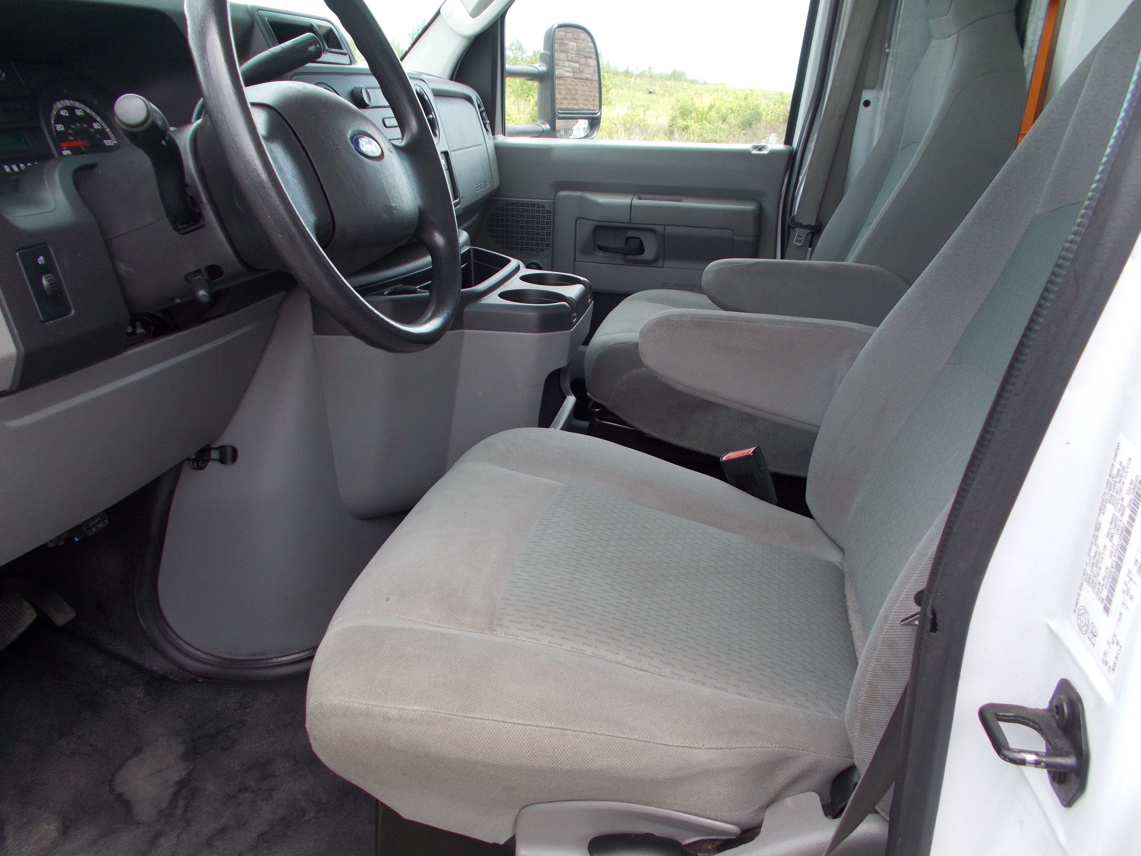 Used 2016 Ford E-350 and Econoline 350 XL RWD image 21