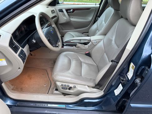 Used 2005 Volvo XC70 image 35
