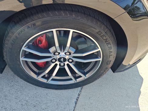 Used 2016 Ford Mustang GT image 22