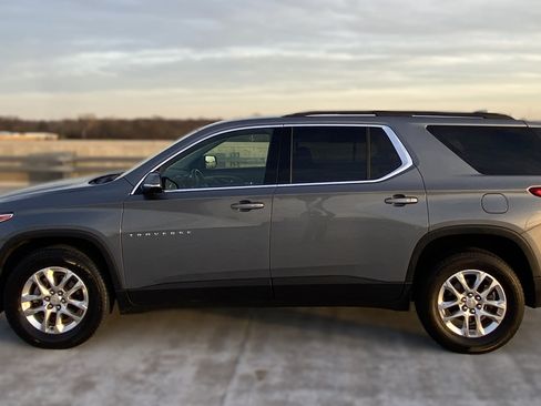 Used 2020 Chevrolet Traverse LT image 10