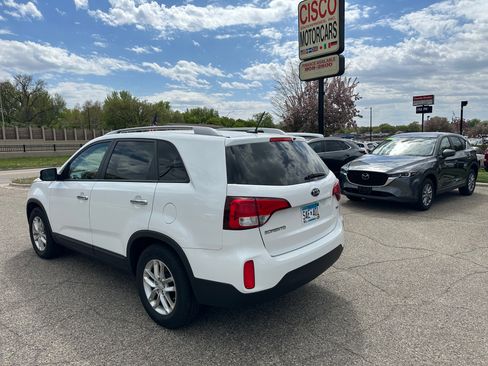 Used 2015 Kia Sorento FWD LX V6 image 6