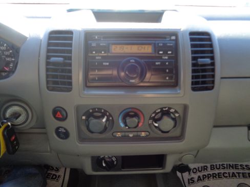 Used 2008 Nissan Frontier SE image 54