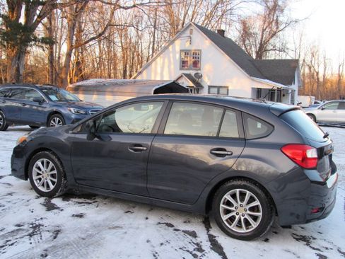 Used 2014 Subaru Impreza 2.0i Premium image 6