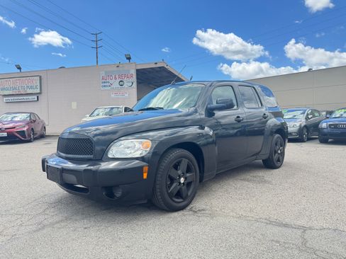 Used 2011 Chevrolet HHR LT image 2