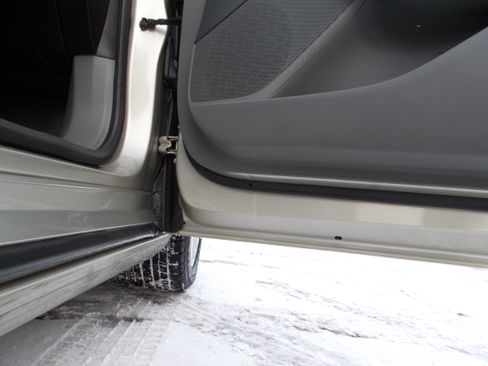 Used 2015 Chevrolet Impala LT image 18