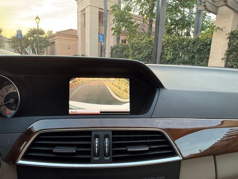 Used 2013 Mercedes-Benz C 250 image 18