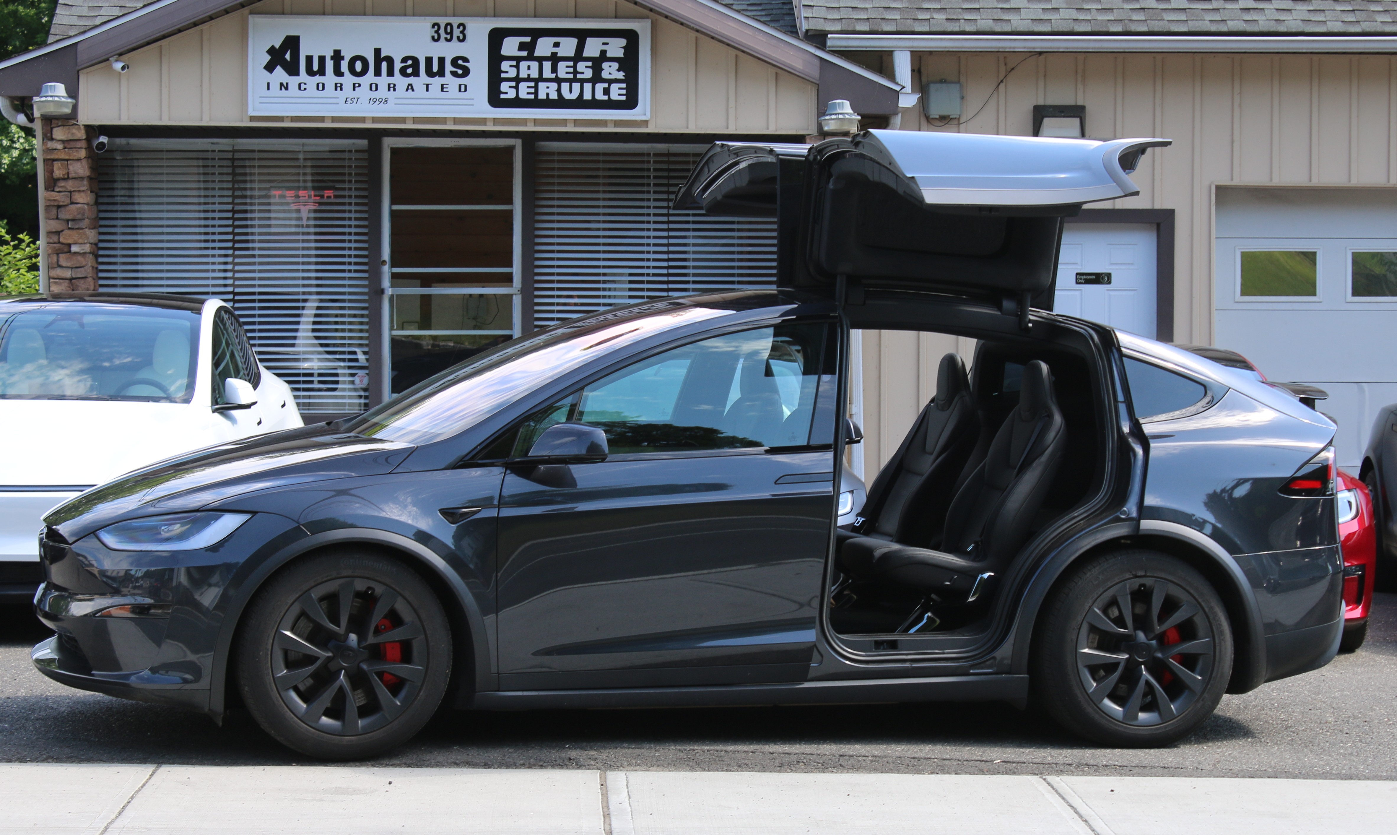 Used 2024 Tesla Model X Plaid AWD/4WD image 5