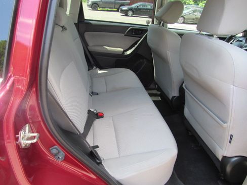 Used 2018 Subaru Forester 2.5i Premium AWD/4WD image 18