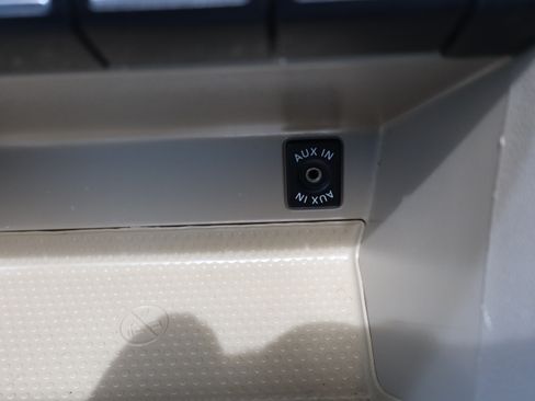 Used 2013 Volkswagen Beetle 2.0T image 28