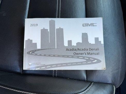Used 2019 GMC Acadia Denali Ultimate image 33