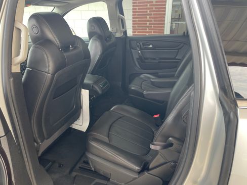 Used 2015 Chevrolet Traverse LTZ image 8