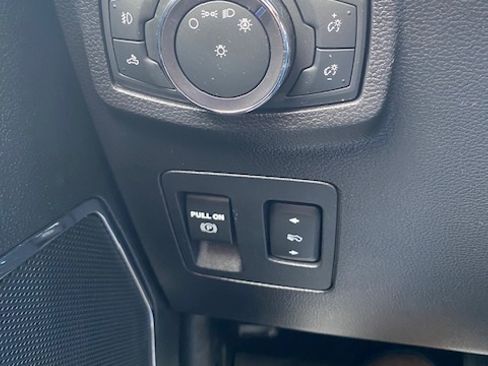 Used 2020 Ford F150 4x4 SuperCab Lariat w/ FX4 Pkg image 13