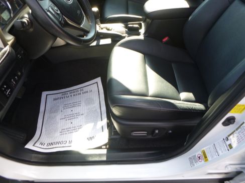 Used 2013 Toyota RAV4 AWD Limited image 17