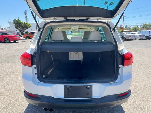 Used 2012 Volkswagen Tiguan FWD image 23