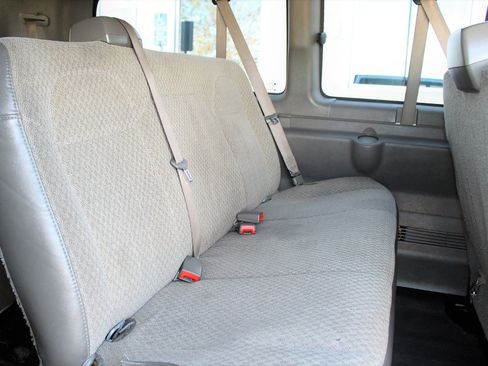 Used 2019 Chevrolet Express 3500 LT image 19