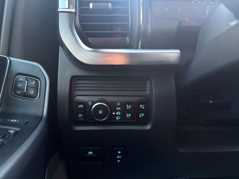 Used 2025 Ford F350 Lariat image 20