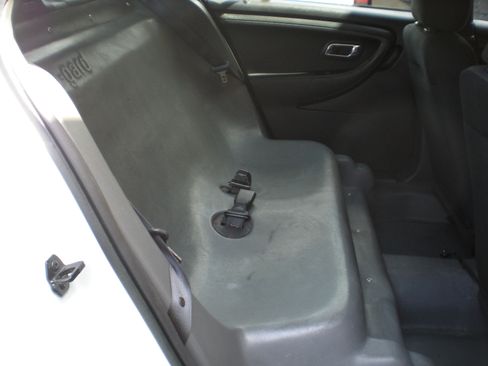 Used 2015 Ford Taurus Police Interceptor AWD image 6