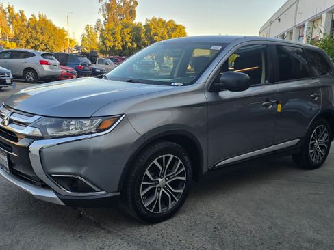 Used 2016 Mitsubishi Outlander ES image 13
