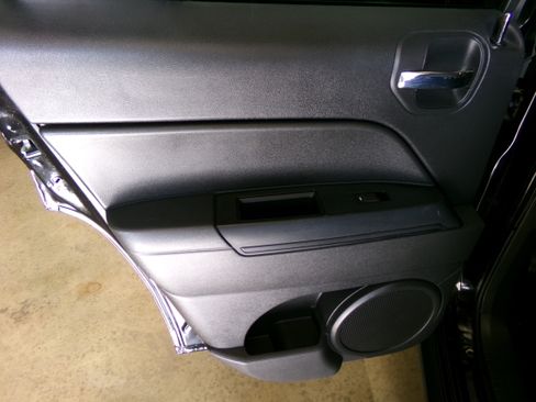 Used 2014 Jeep Patriot Latitude image 14