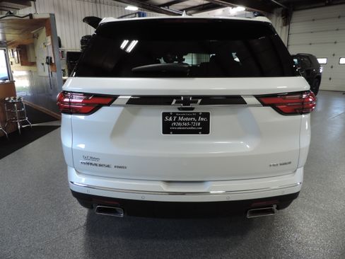 Used 2023 Chevrolet Traverse Premier image 16