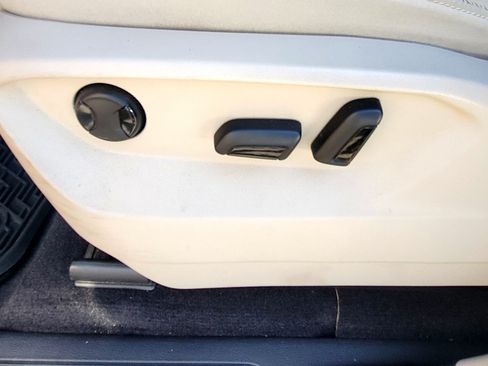 Used 2018 Volkswagen Atlas SE image 15