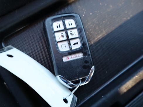 Used 2023 Honda Odyssey Touring image 33