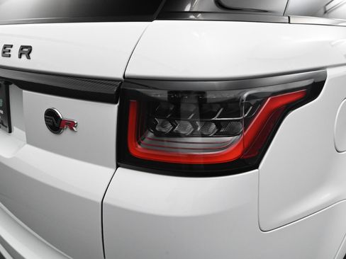 Used 2022 Land Rover Range Rover Sport SVR image 18