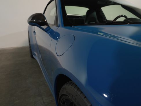 Used 2018 Porsche 911 Targa 4 GTS image 39