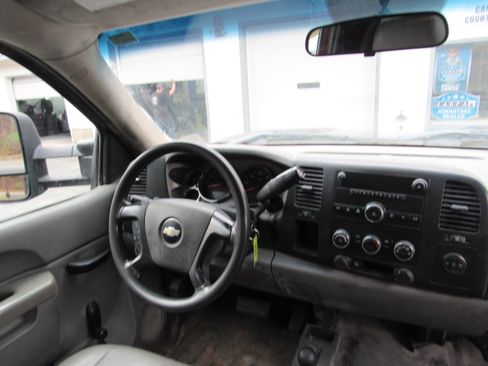 Used 2012 Chevrolet Silverado 3500 W/T image 16