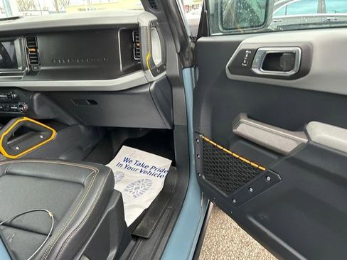 Used 2022 Ford Bronco Badlands image 29