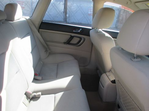 Used 2007 Subaru Outback 2.5i Premium image 13