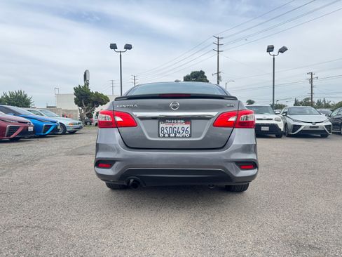 Used 2019 Nissan Sentra SR image 6