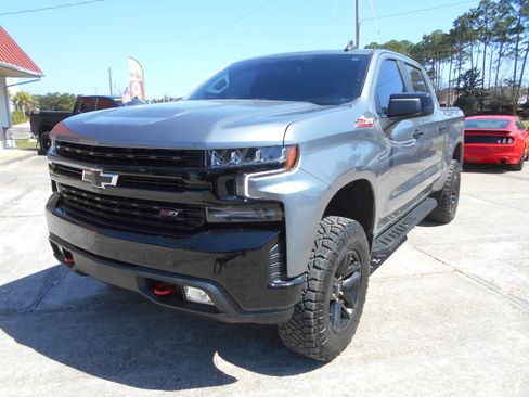 Used 2021 Chevrolet Silverado 1500 LT Trail Boss image 2